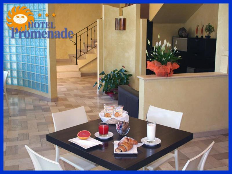 Hotel Promenade Porto SantʼElpidio Exteriér fotografie