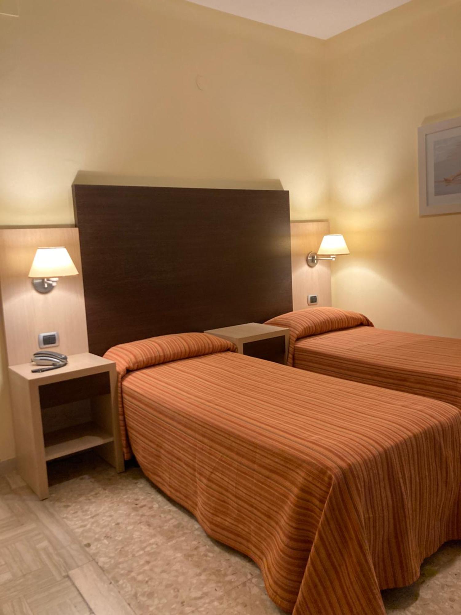 Hotel Promenade Porto SantʼElpidio Exteriér fotografie