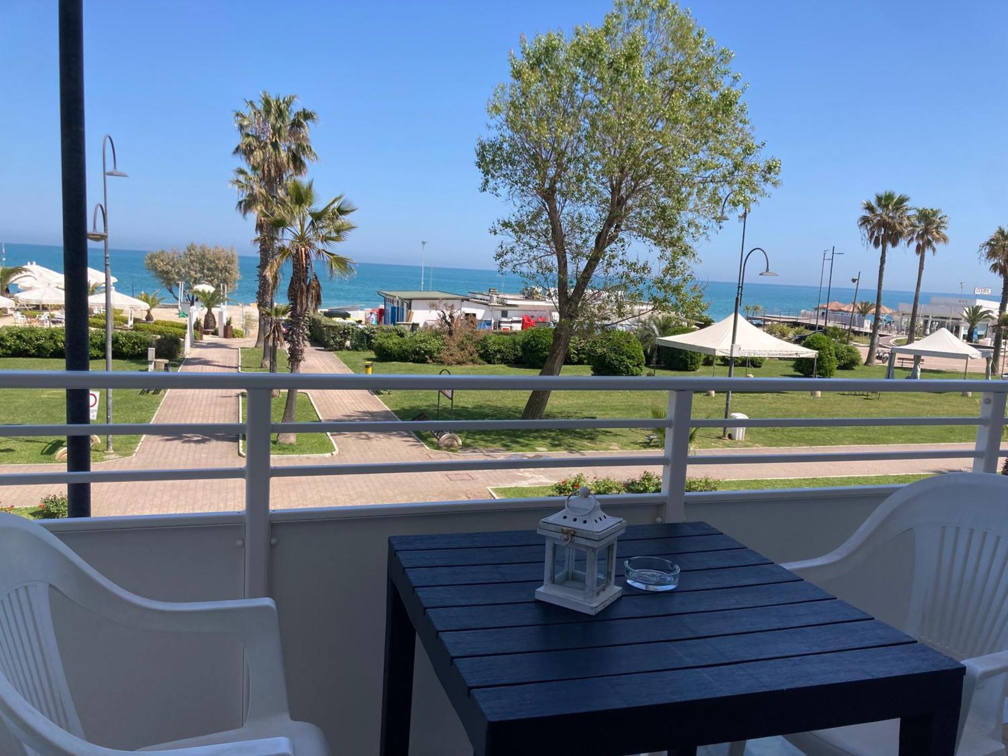 Hotel Promenade Porto SantʼElpidio Exteriér fotografie